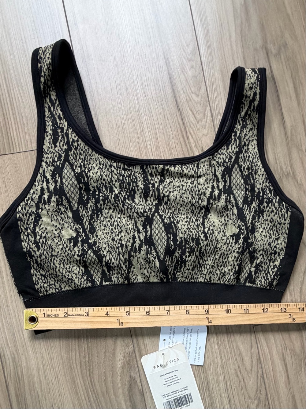 Fabletics Kamila Snake Print Seamless Bra XL 12/14 NWT $45 Retail Black/Gold